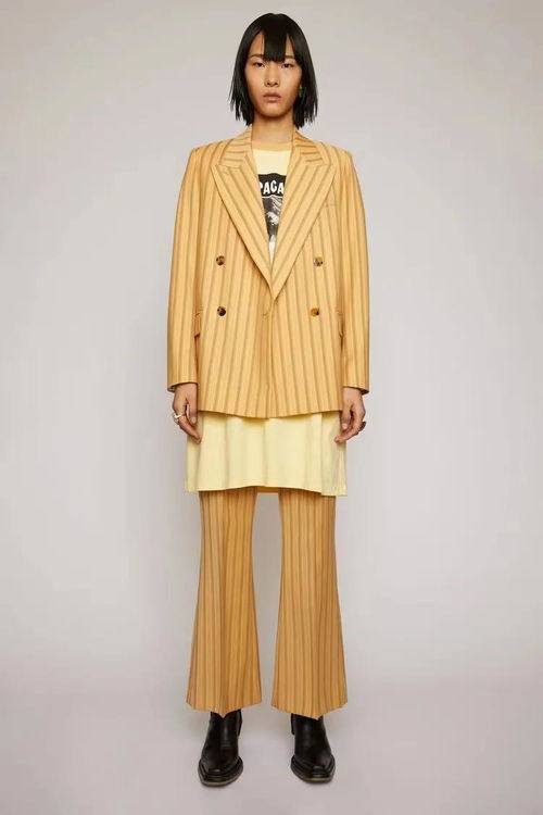 開(kāi)服裝店要懂服飾搭配 最有效的銷售技巧是專業(yè)